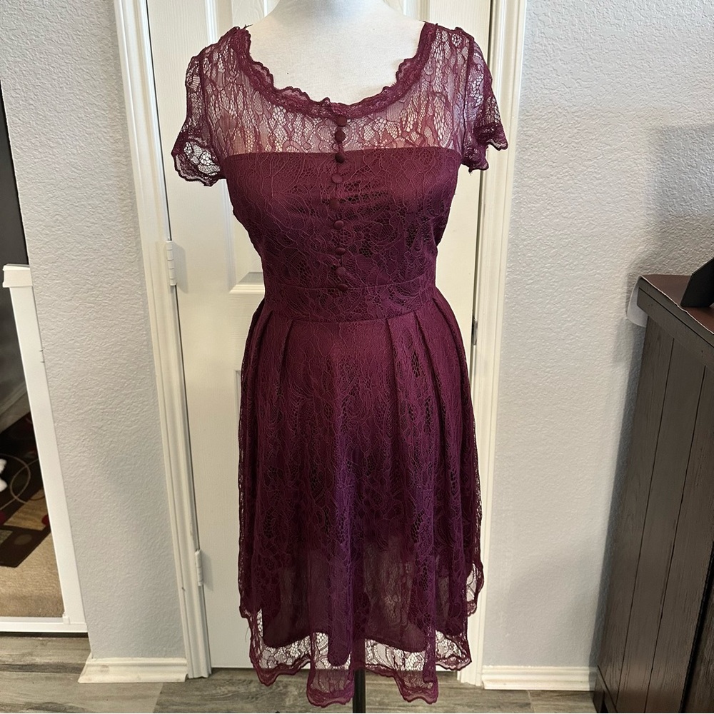 Elegant Lace Burgundy Dress